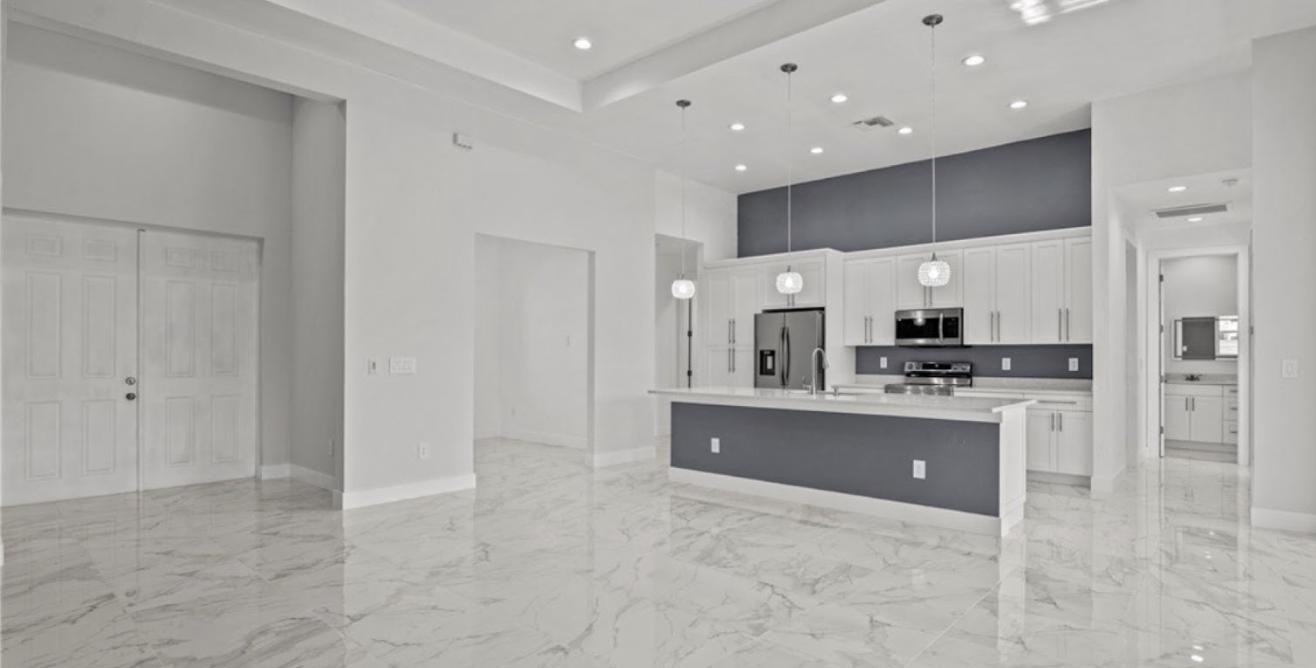 Marble-Look Tile Great Room